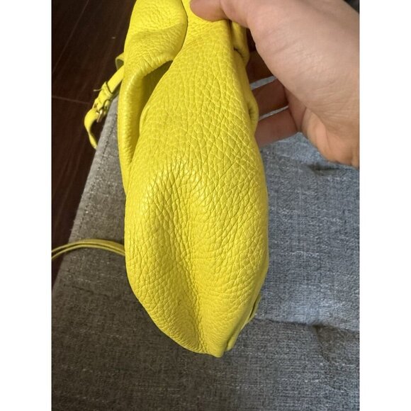 marc by marc jacobs classic q natasha crossbody purse neon yellow used - Picture 6 of 11